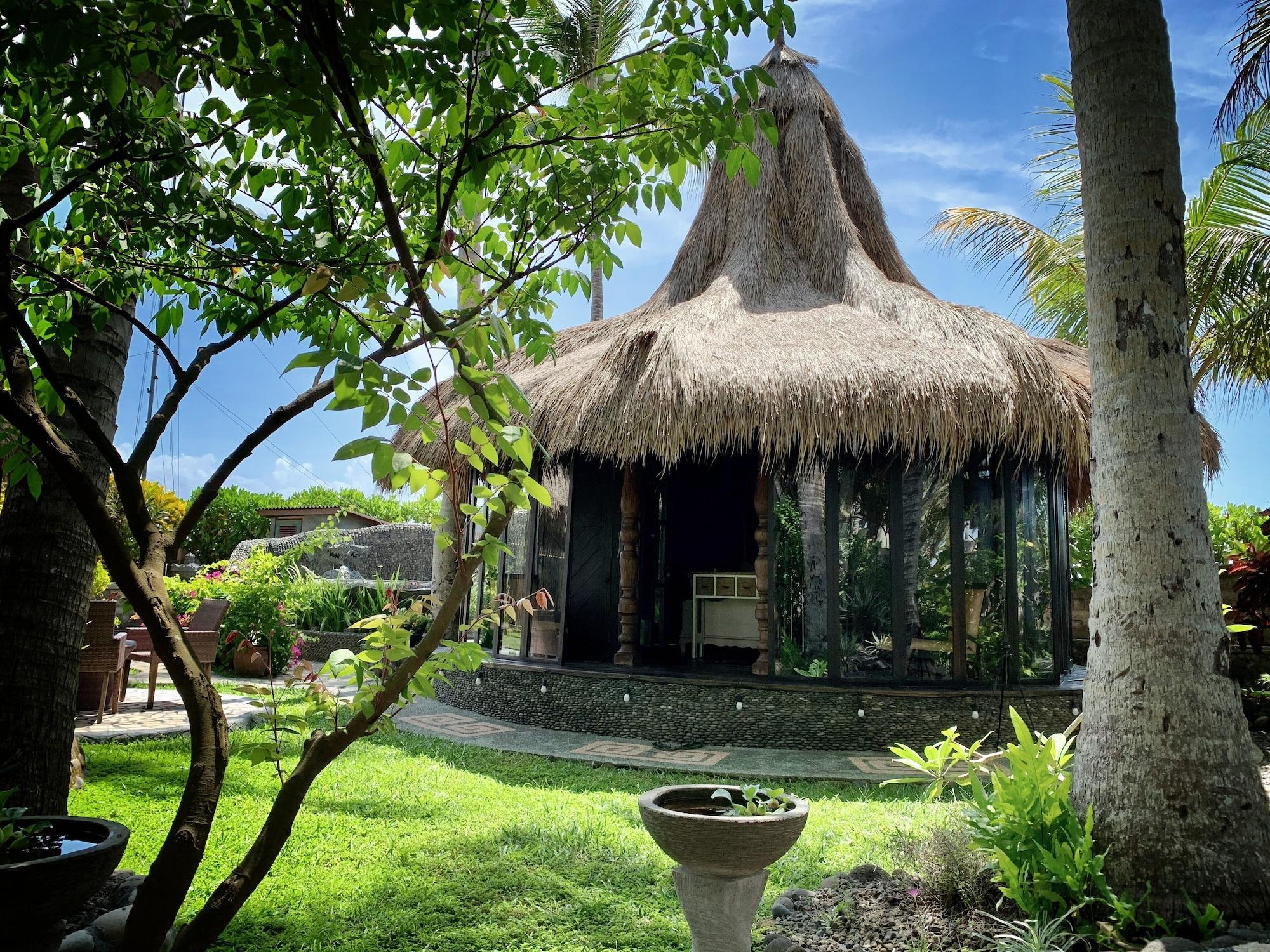 Most Exotic Beachfront Villa Keong Табанан Экстерьер фото