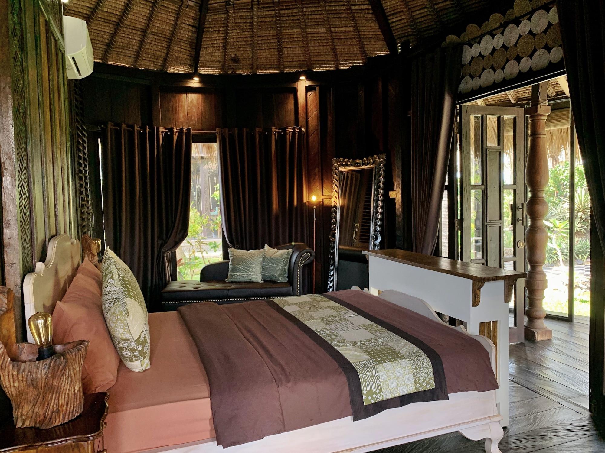 Most Exotic Beachfront Villa Keong Табанан Экстерьер фото