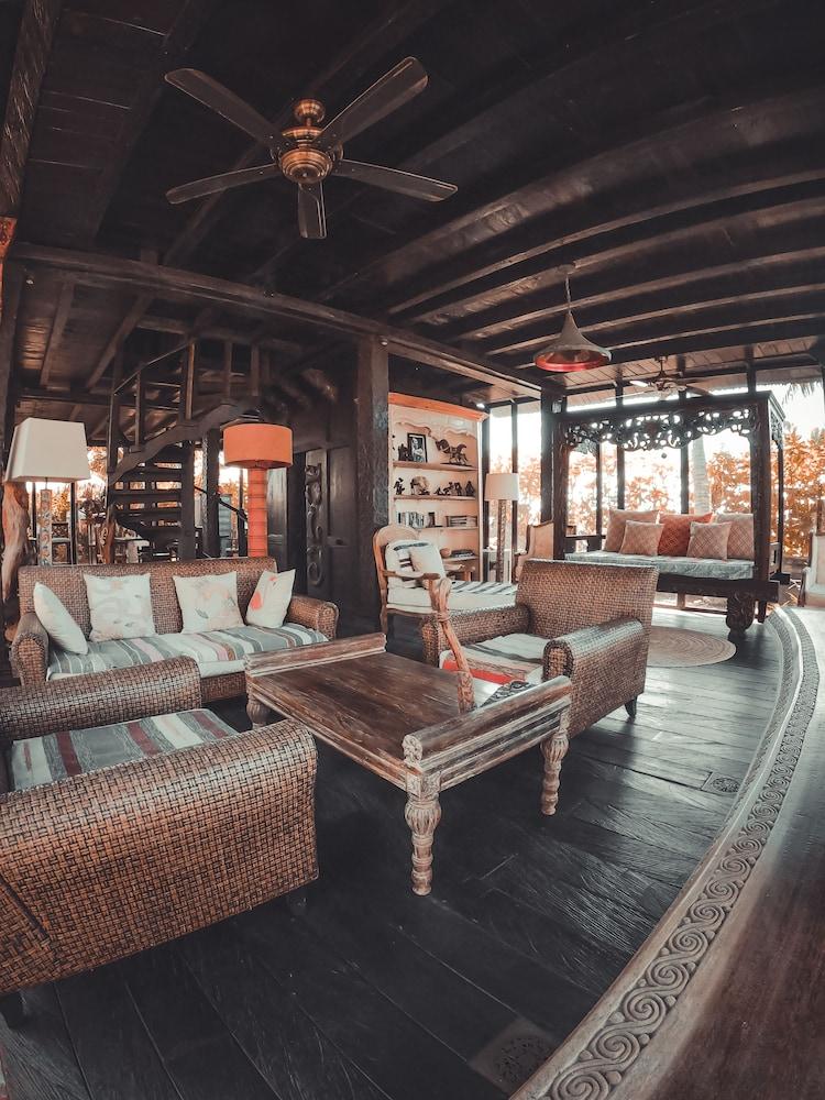 Most Exotic Beachfront Villa Keong Табанан Экстерьер фото