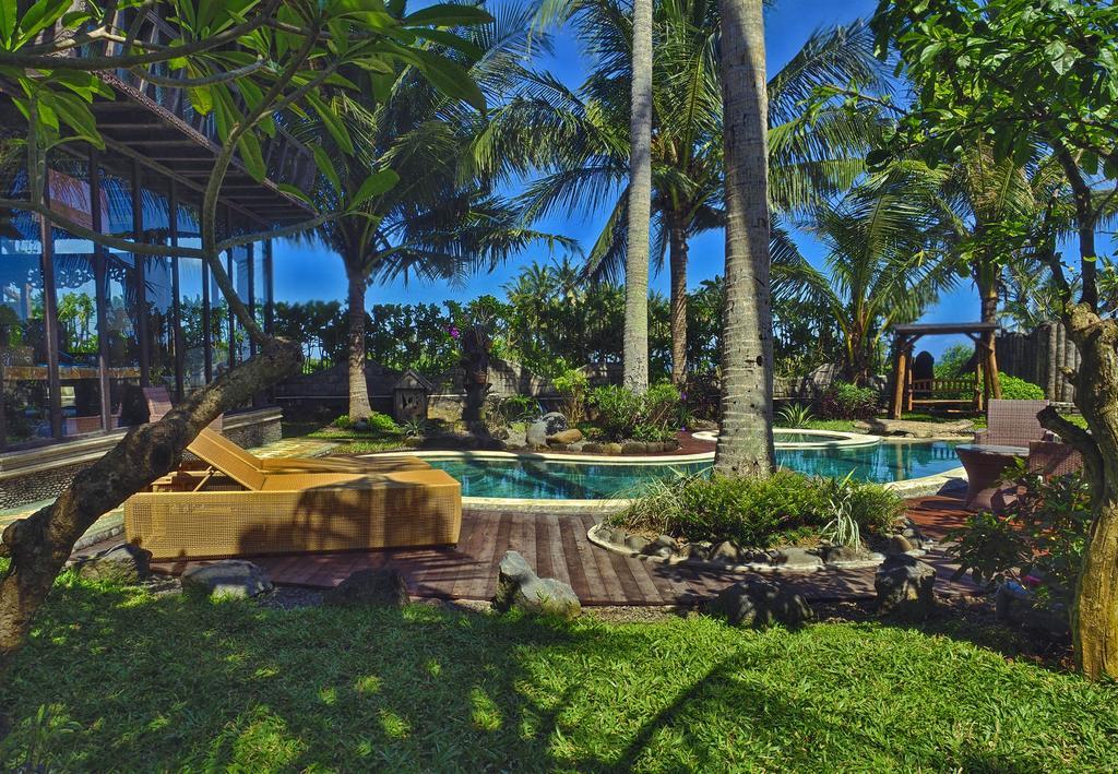 Most Exotic Beachfront Villa Keong Табанан Экстерьер фото